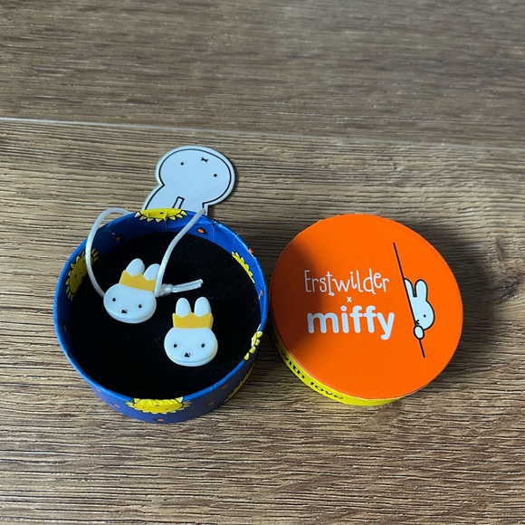 MIFFY (Erstwilder)-Imported (NWT) Queen Miffy Earrings - Picture 7 of 8